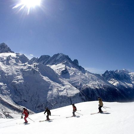 Apartment Au Bon Coin - Luxury Chamonix Hidden Haven, Mont Blanc View, Hot Tub And Garden Buitenkant foto