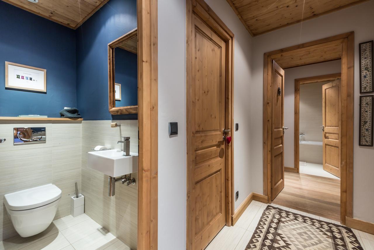 Apartment Au Bon Coin - Luxury Chamonix Hidden Haven, Mont Blanc View, Hot Tub And Garden Buitenkant foto