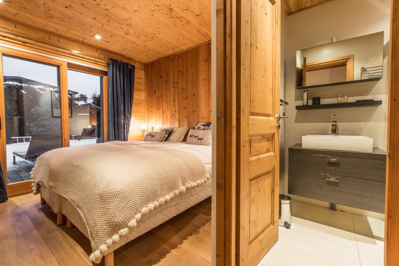 Apartment Au Bon Coin - Luxury Chamonix Hidden Haven, Mont Blanc View, Hot Tub And Garden Buitenkant foto